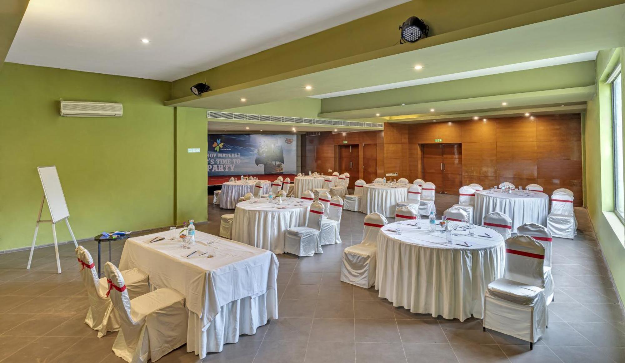 Club Mahindra Corbett Hotel Dhikuli Buitenkant foto